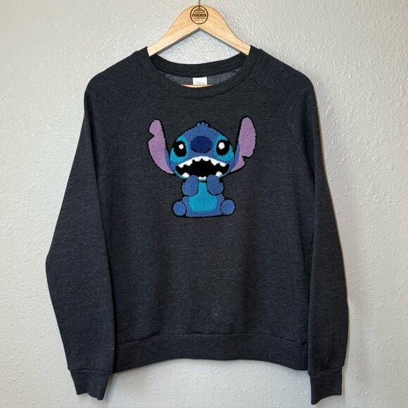 Disney Women’s Lilo and Stitch Latch Hook Crewneck Sweatshirt Gray Size Medium - Picture 2 of 9